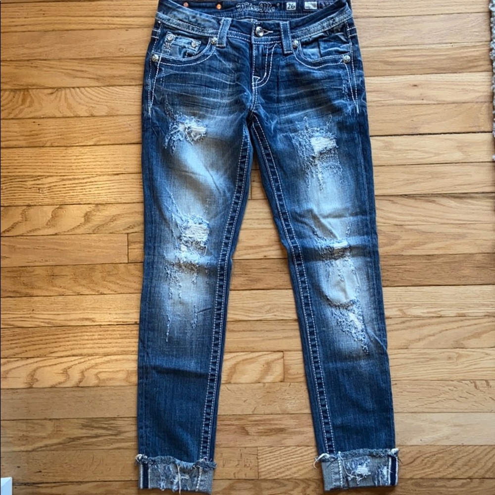Miss Me distressed jeans size 26 ankle skinny